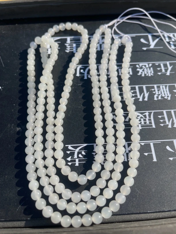 和田玉冰白项链多样性发一0.6