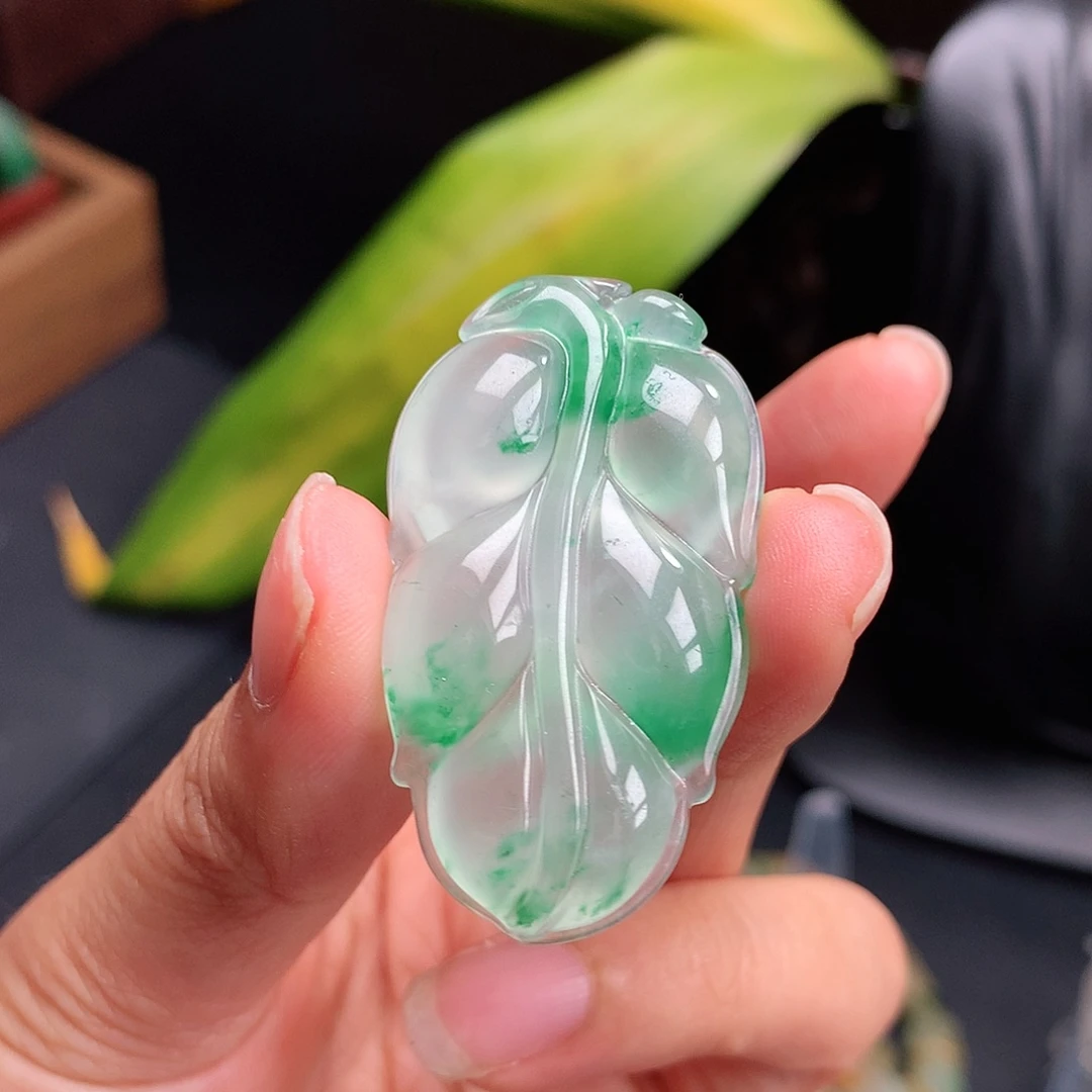 石英质玉吊坠未镶嵌