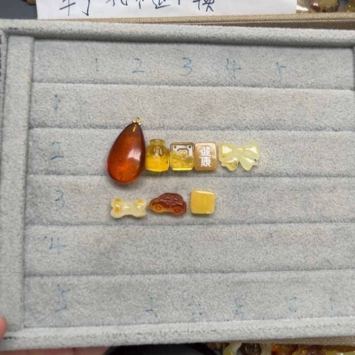 未镶嵌琥珀裸石嚭*天然蜜蜡配件
