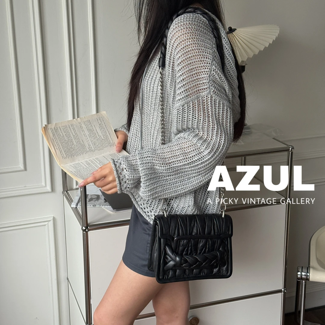 95新 MIU MIU/缪缪 Azul -黑银褶皱羊皮麻花肩带邮差包40799