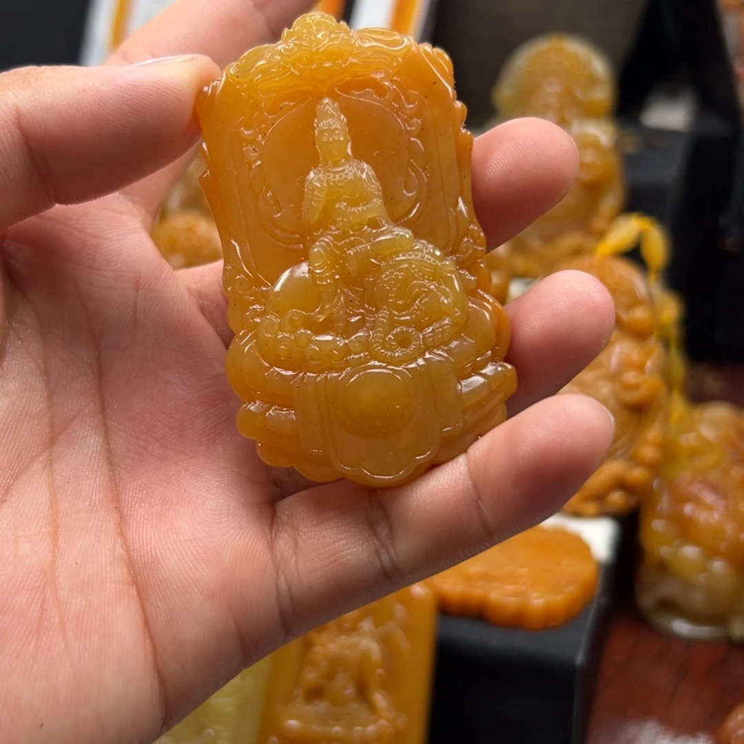 我***凉石英质玉（黄龙玉）未镶嵌多样性发货，发其一