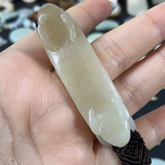 和田玉（糖玉）未镶嵌挂件