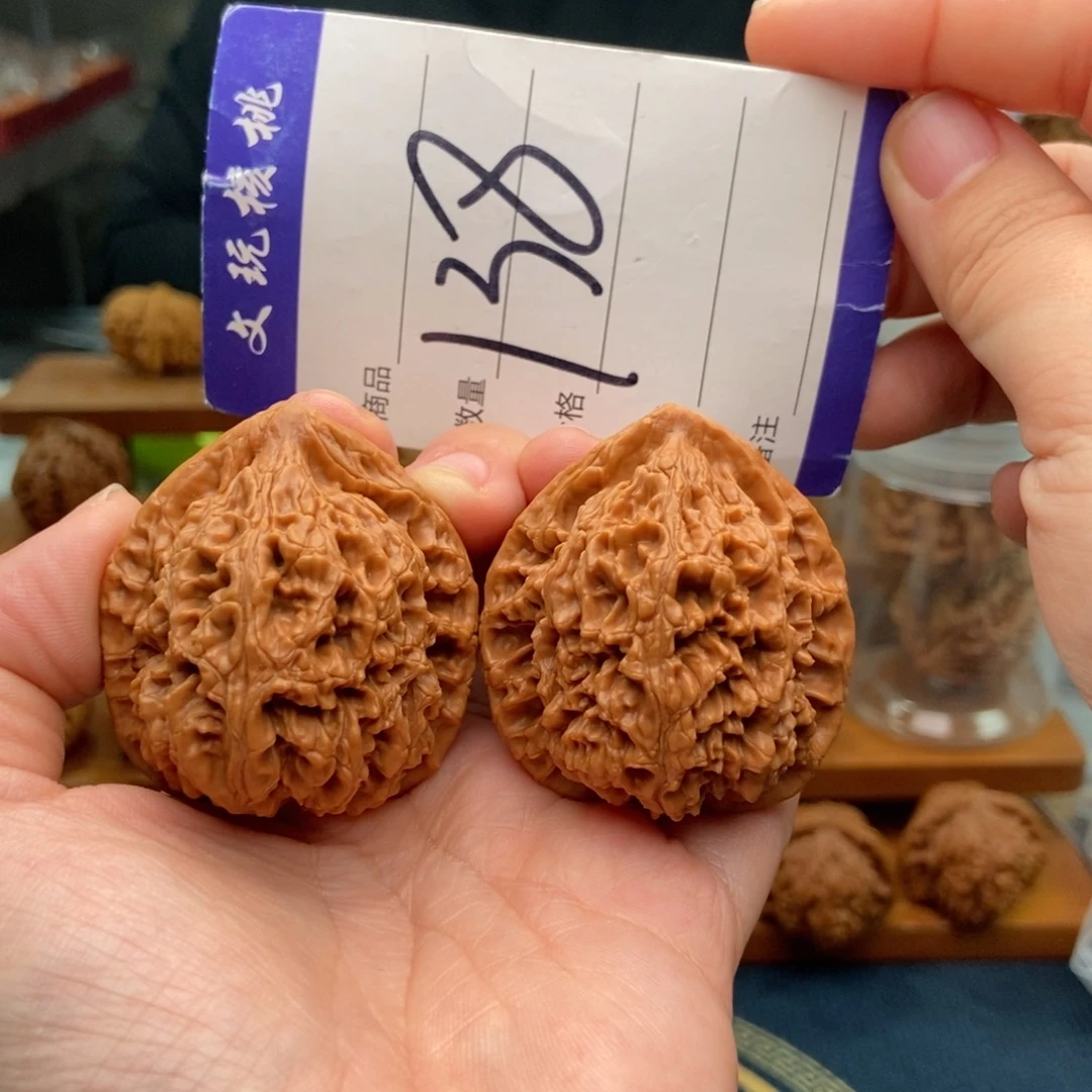 文玩核桃把件42水龙纹