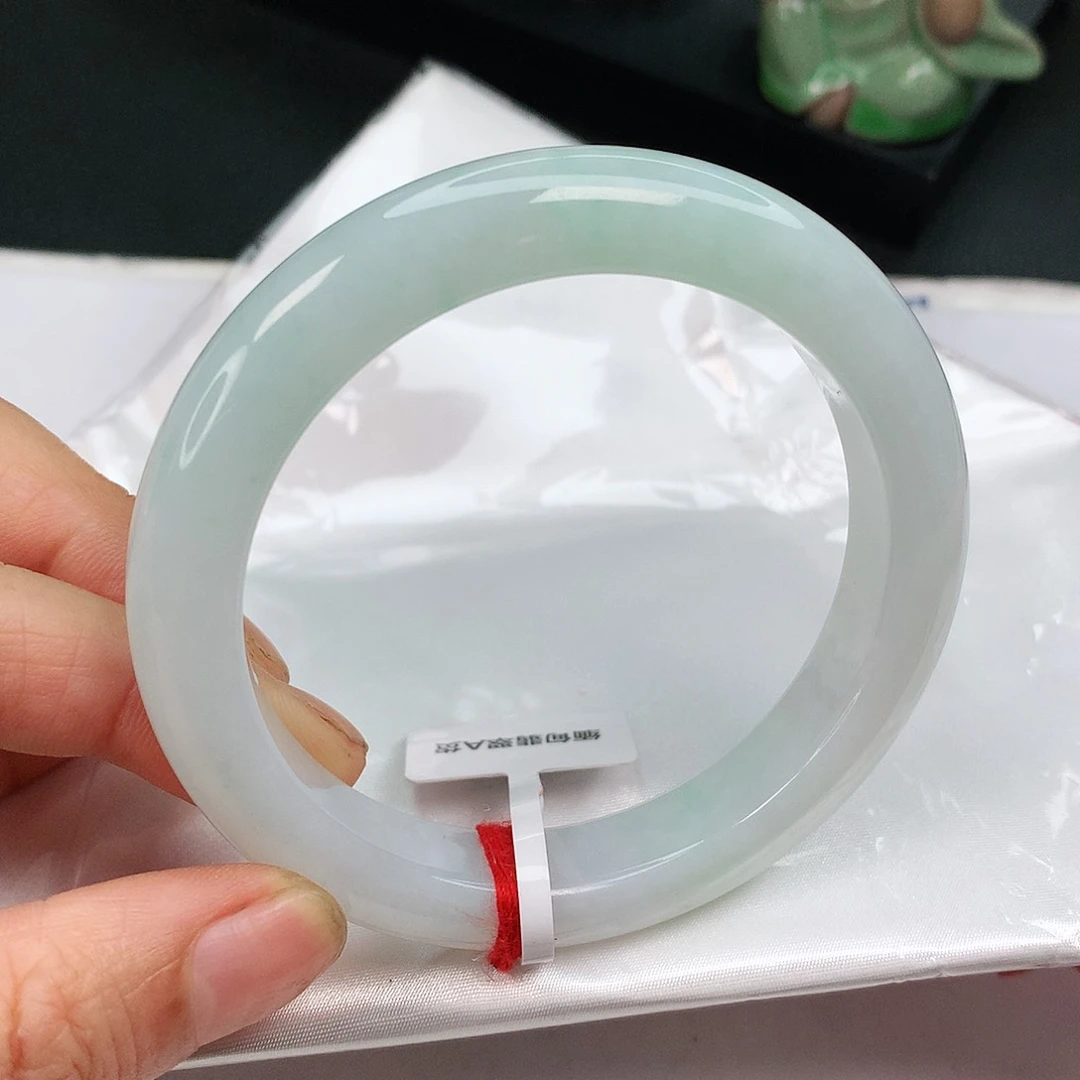 翡翠手镯未镶嵌缅甸天然57/58
