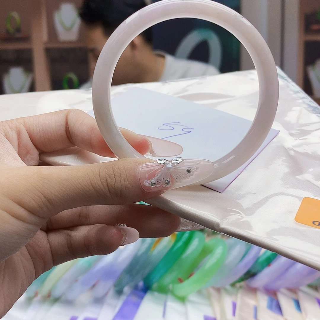 翡翠手镯未镶嵌66799998889999