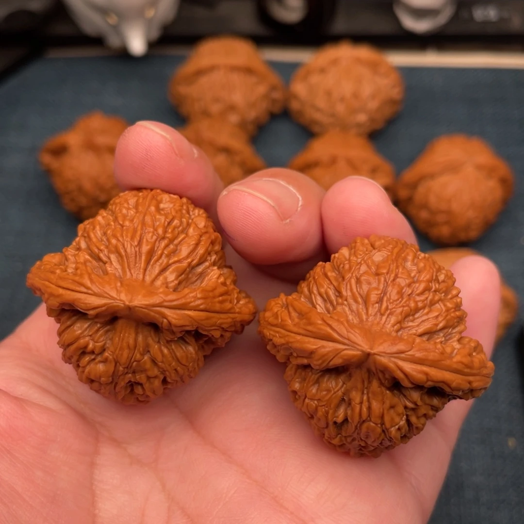 把件文玩核桃全品红皮老树南疆39