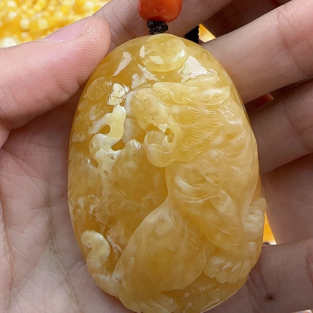 蜜蜡未镶嵌珠宝奇石