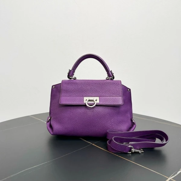 妃鱼/菲拉格慕/95新/包包/市场价999999/250119RN0009