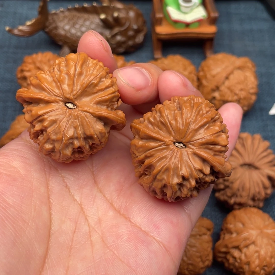 文玩核桃把件40.5金麒麟全品
