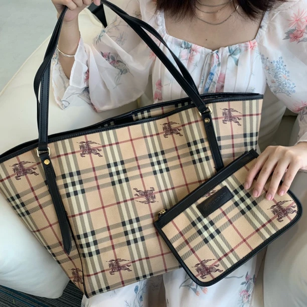 修复品 BURBERRY/博柏利 XM/黑色战马格纹子母大号托特EE04119211