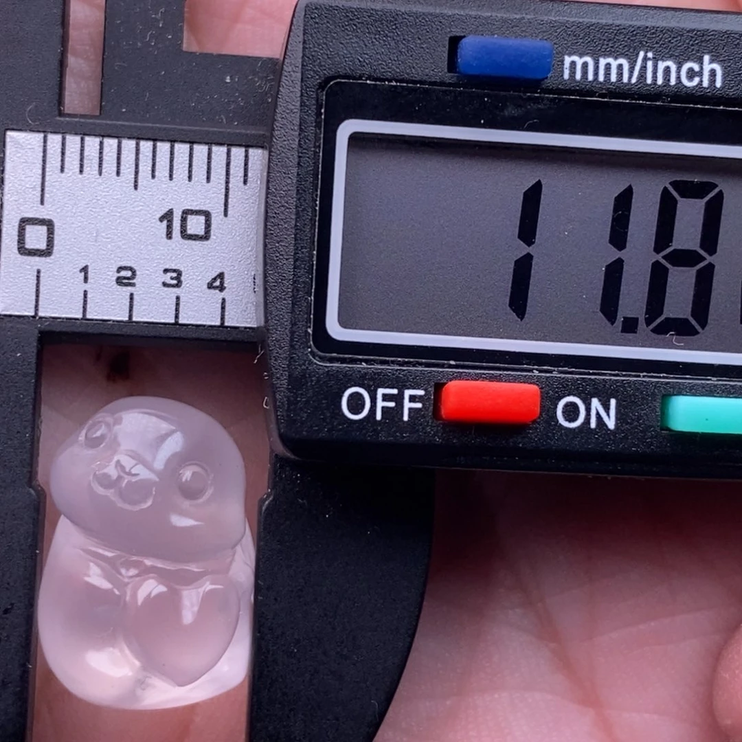 南红玛瑙未镶嵌配饰有瑕疵