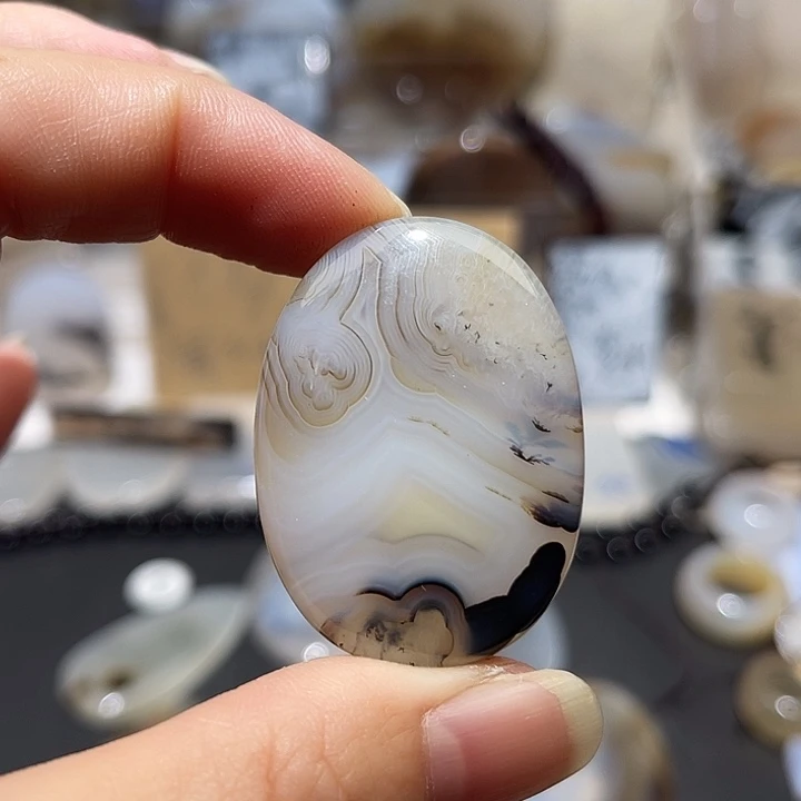 玛瑙/玉髓未镶嵌颈饰