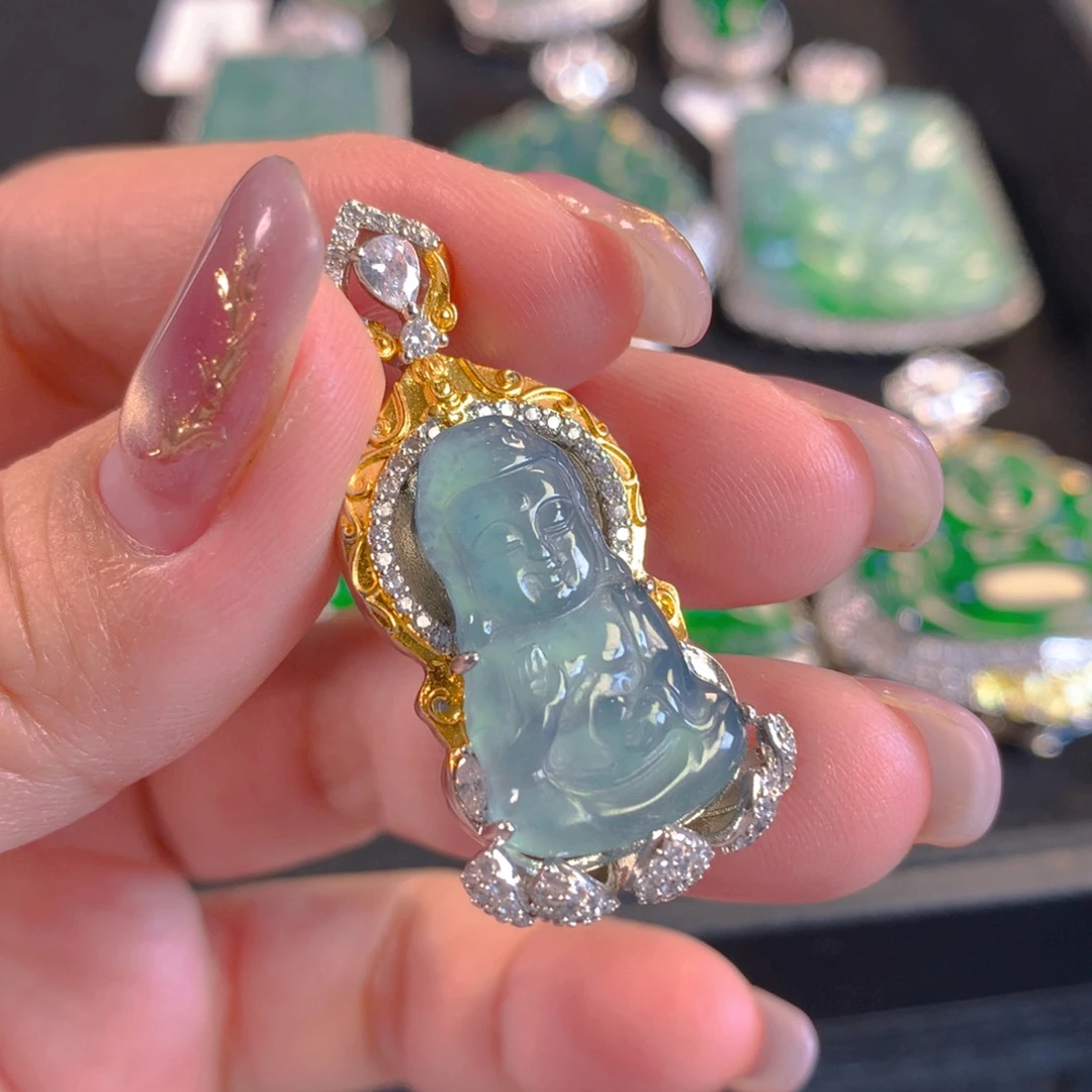 翡翠颈饰未镶嵌翡翠