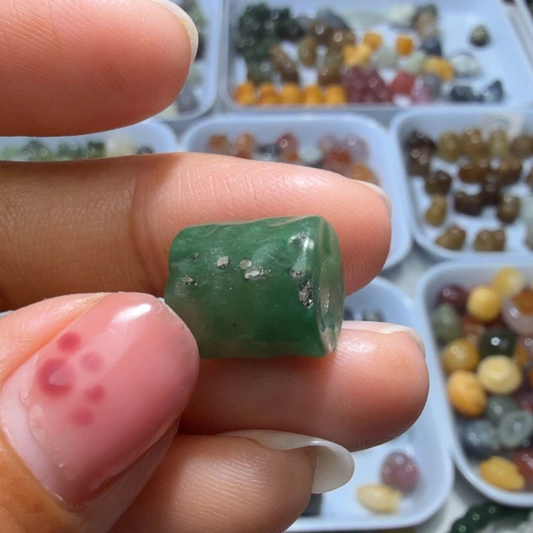 和田玉未镶嵌珠宝奇石