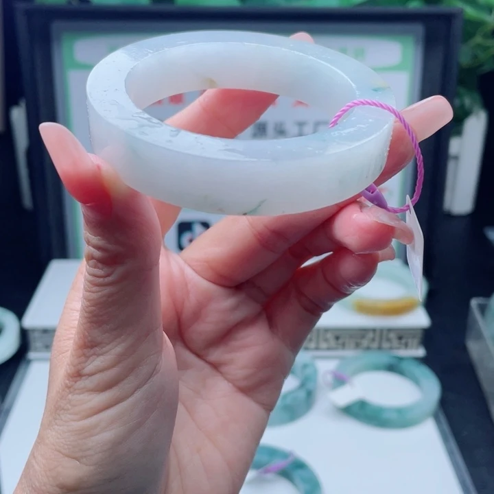 定制翡翠未镶嵌咨询
