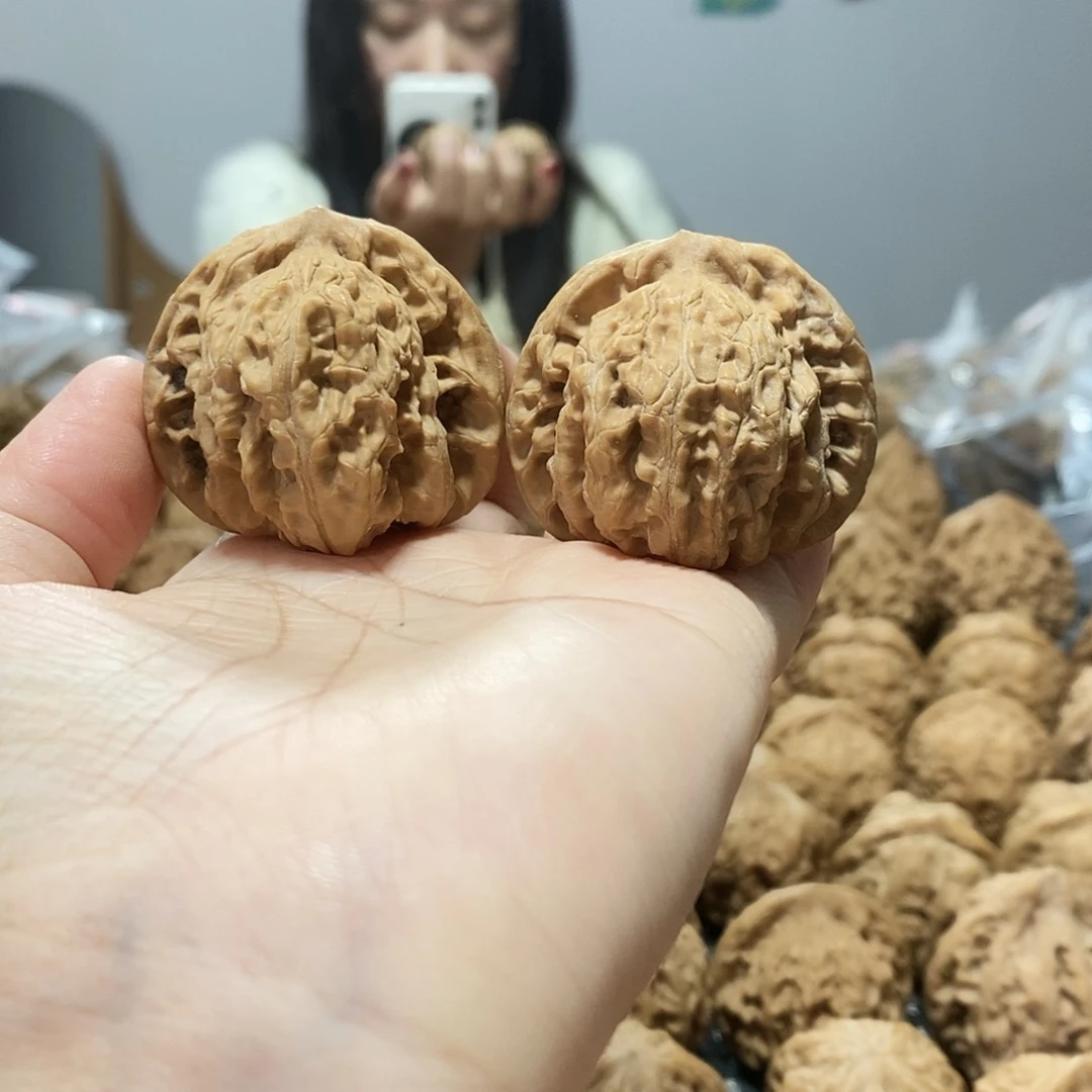 文玩核桃吊坠霞云岭41