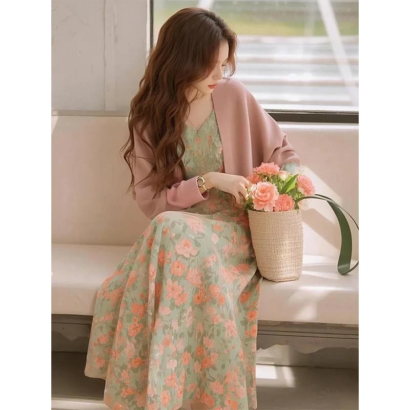 高级感针织开衫时尚碎花吊带连衣裙两件套女2025年春季新款一整套