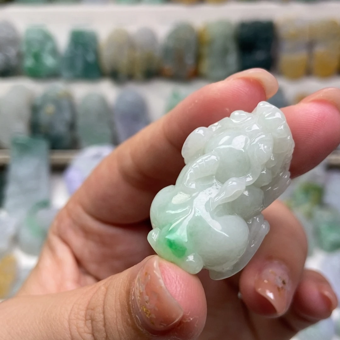 吊坠(赠链)未镶嵌翡翠