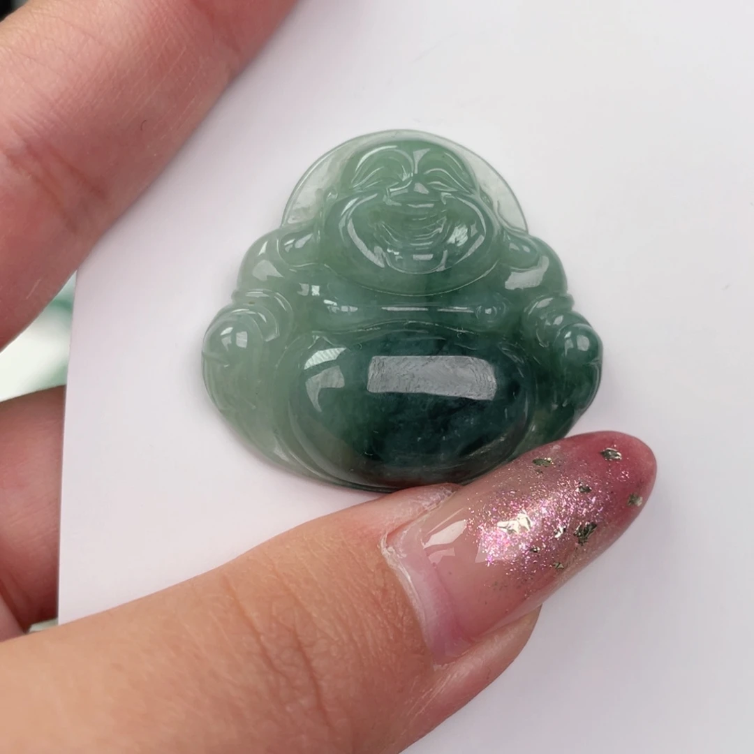 翡翠未镶嵌颈饰佛公