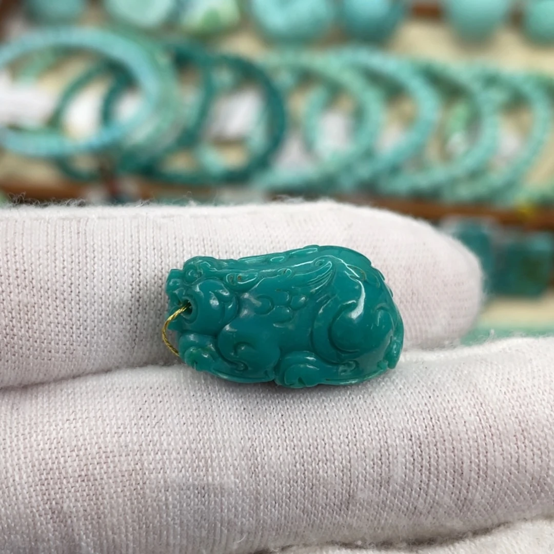 绿松石未镶嵌挂件