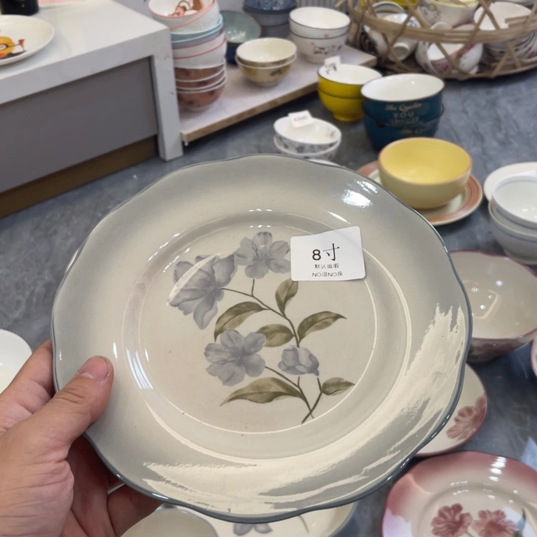 陶瓷微瑕餐具介意勿拍，满18飞！