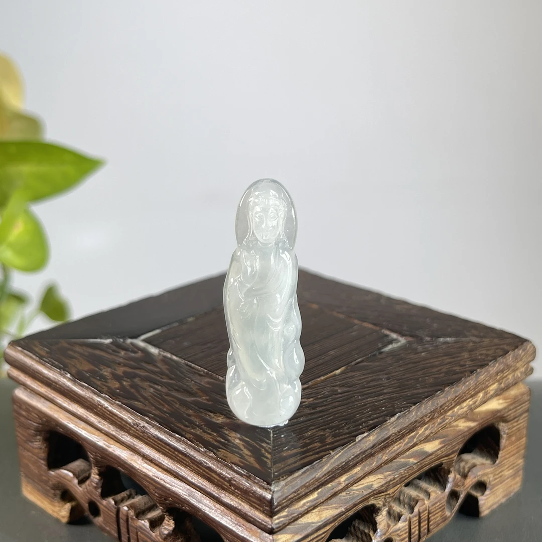 JTA22-21  天然缅甸A货翡翠  站观音