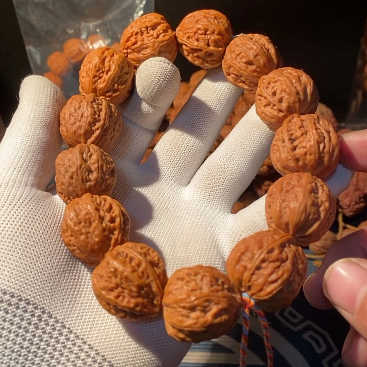 文玩核桃手串……44