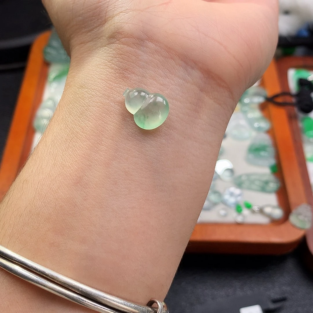 吊坠(不含链)未镶嵌翡翠葫芦
