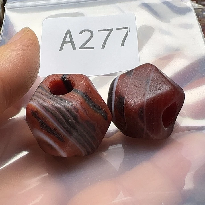 心***蕴玛瑙/玉髓未镶嵌手链