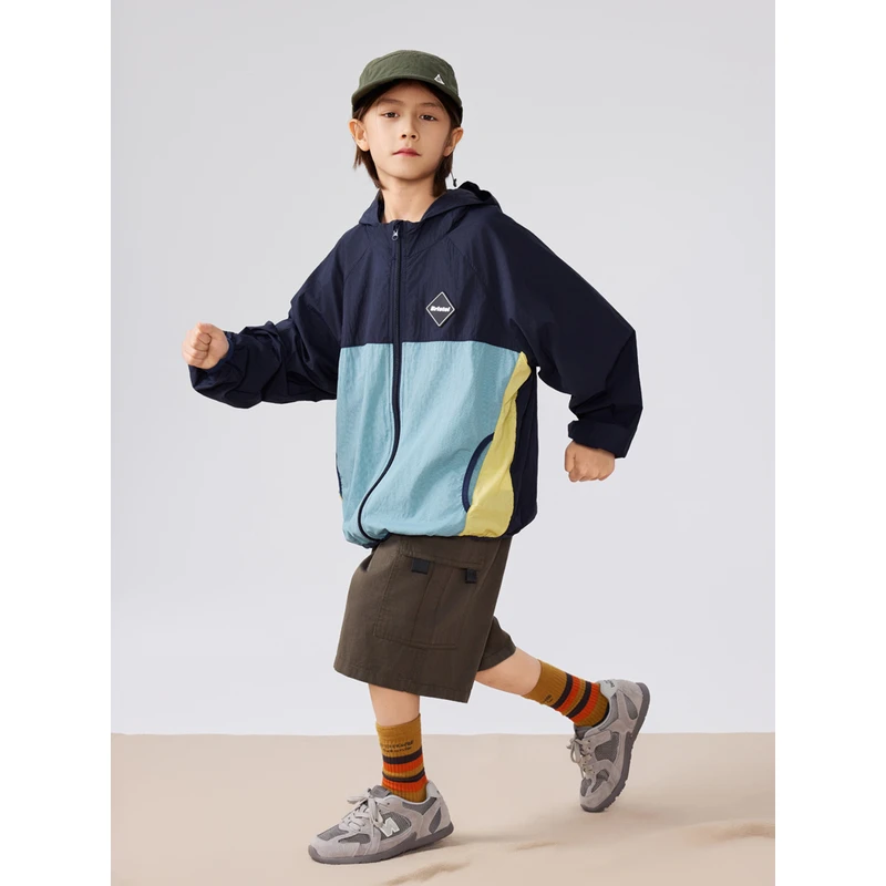 2025夏季新款儿童户外拼色连帽宽松休闲外套中大童百搭防晒衣