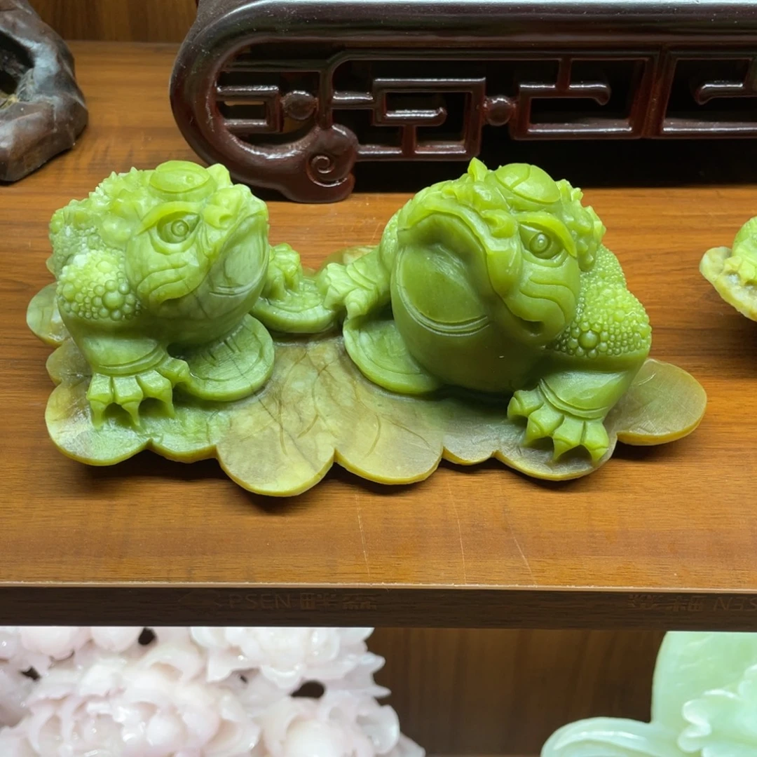 天***宇蛇纹石玉未镶嵌珠宝奇石