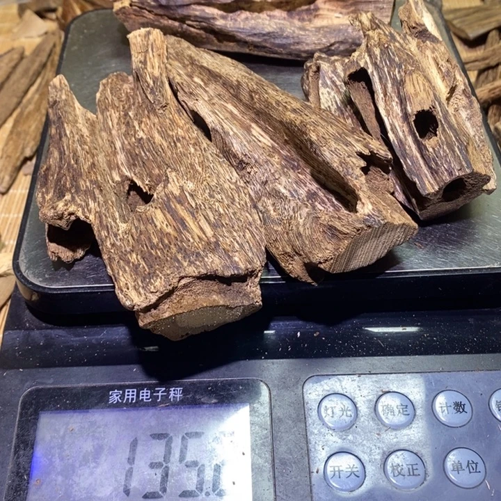 打***魚沉香沉香碎屑海南