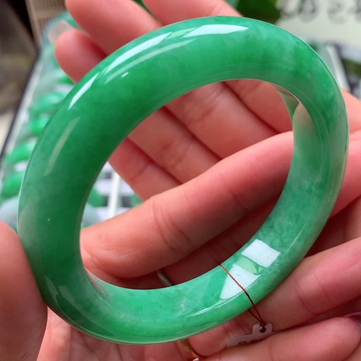 翡翠未镶嵌手镯天然翡翠手镯