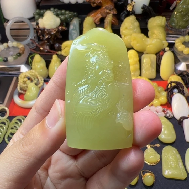 和田玉（黄玉）未镶嵌颈饰