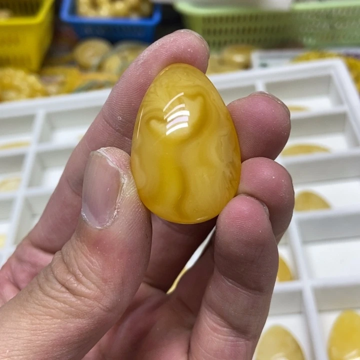 蜜蜡未镶嵌裸石吊坠