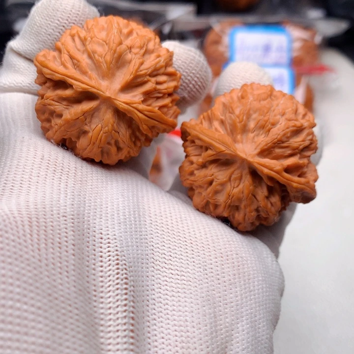文玩核桃把件40.5红皮苹果园