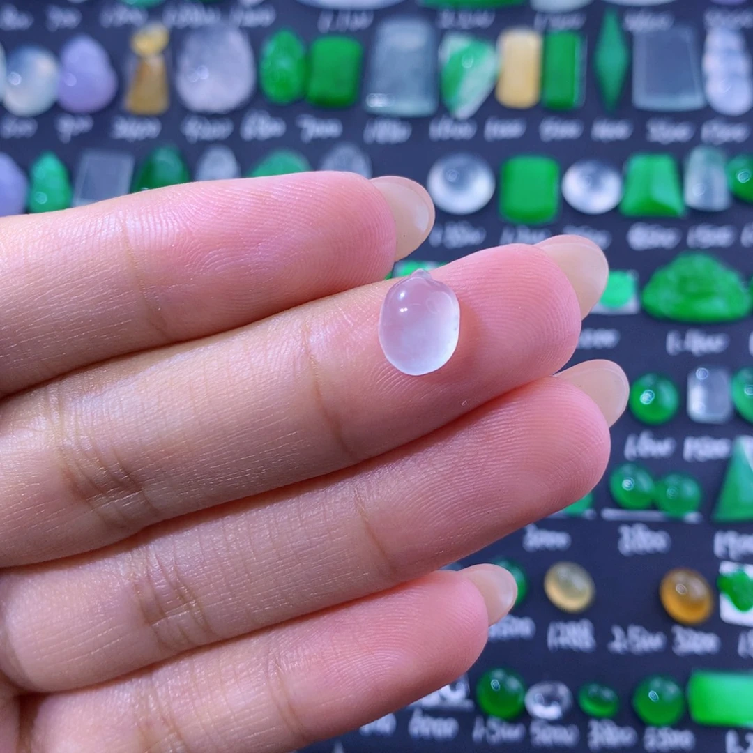 翡翠未镶嵌颈饰福瓜