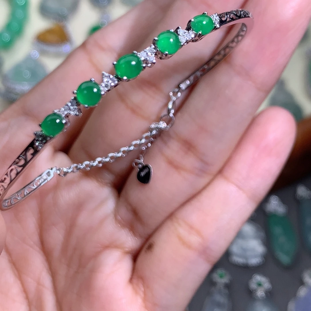 翡翠18K金镶嵌手镯手镯