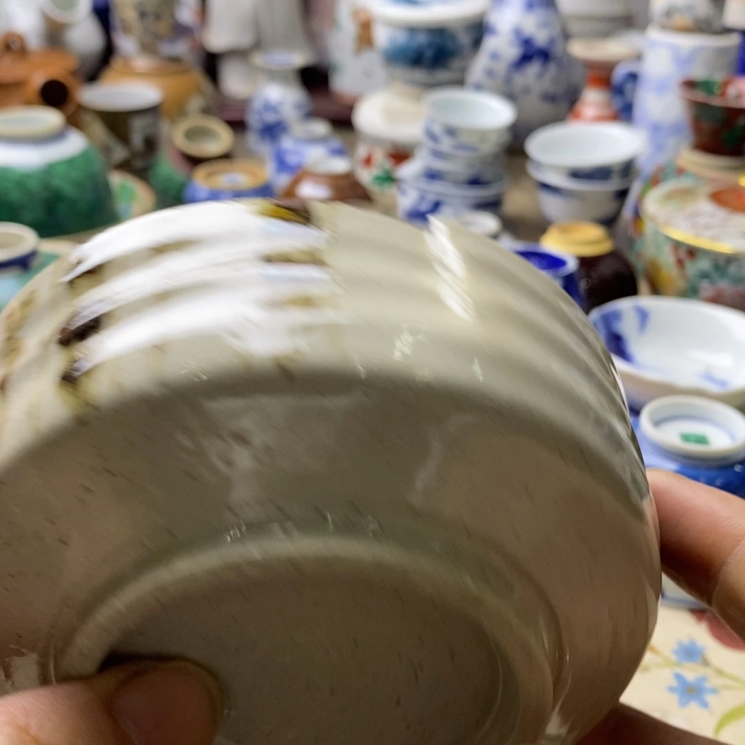 瓷片是因为它具有非常丰富且独特