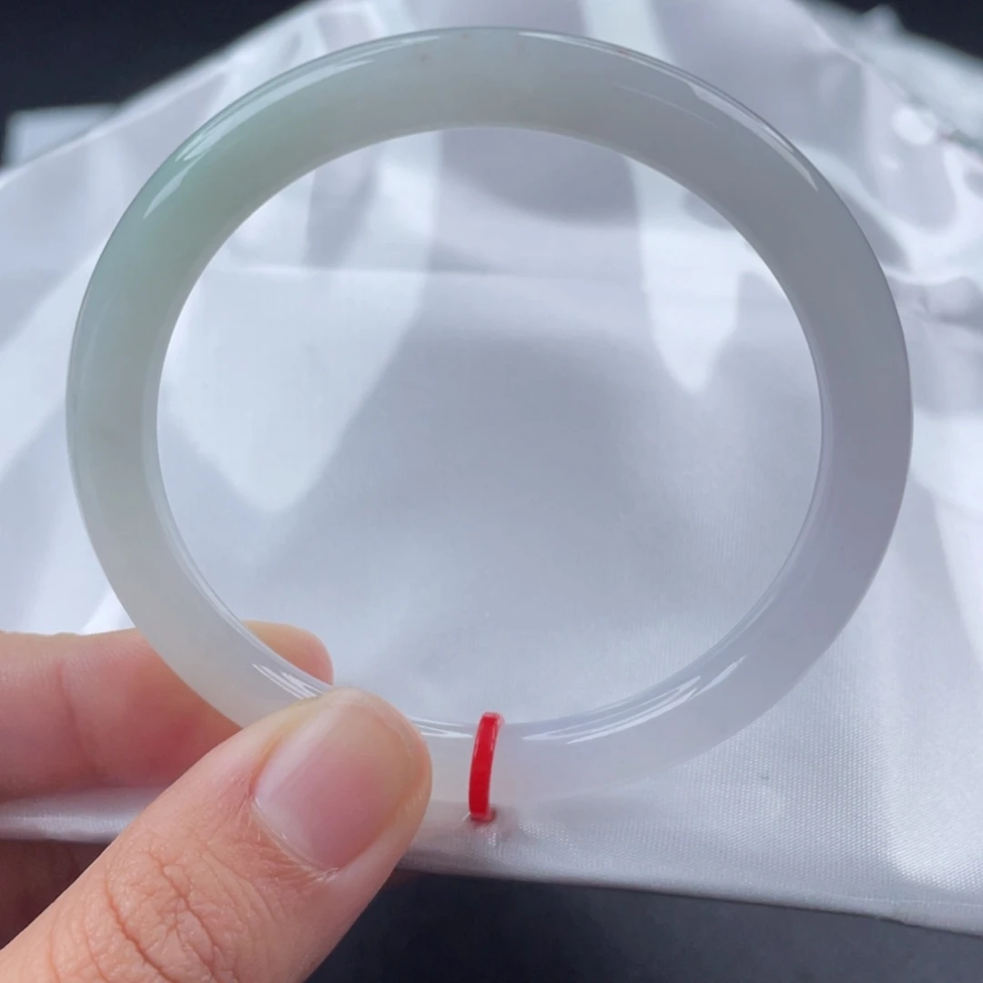 翡翠手镯（圆镯）未镶嵌54-55圈