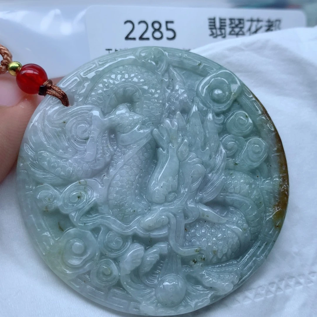 翡翠颈饰未镶嵌牌子