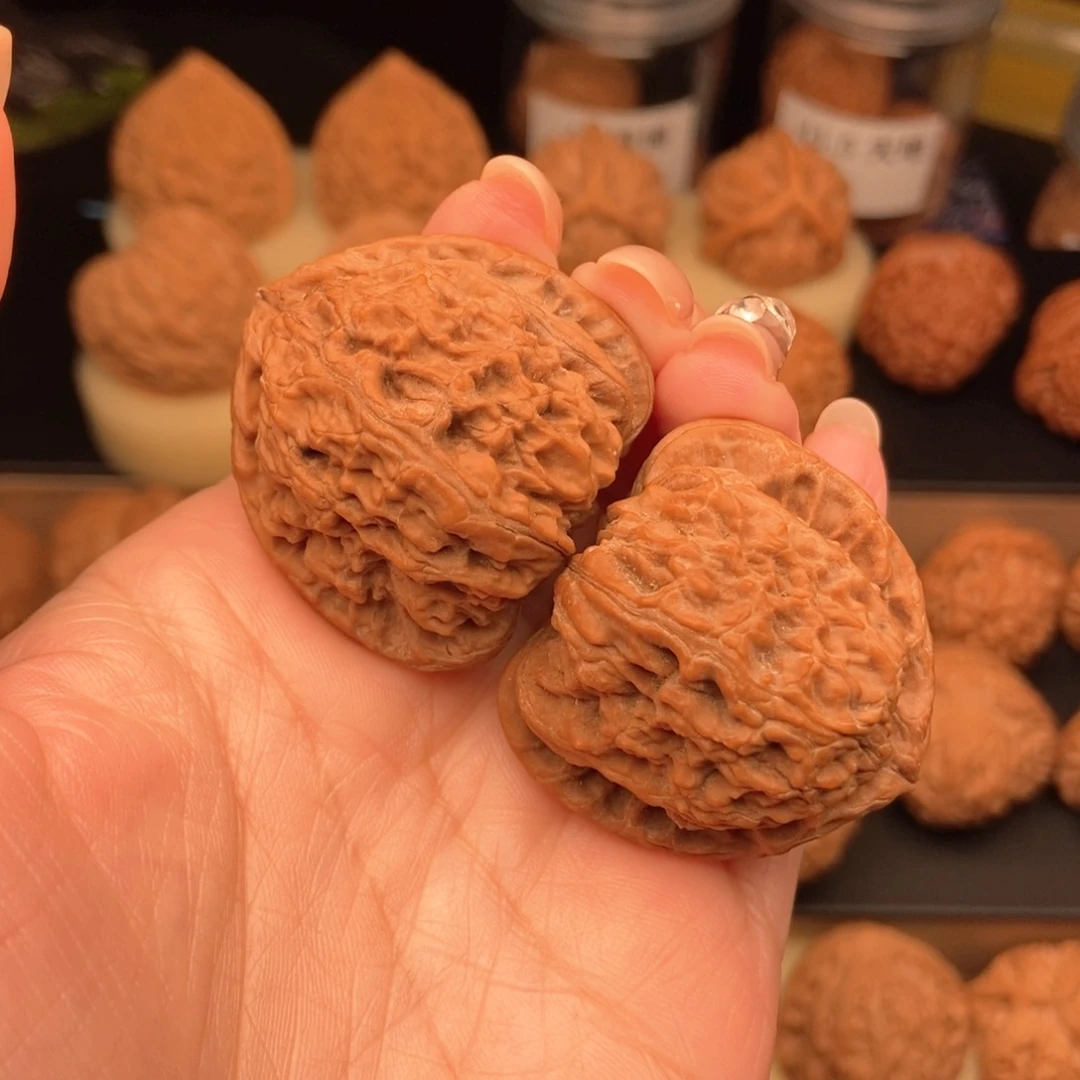 吊坠文玩核桃38三角白