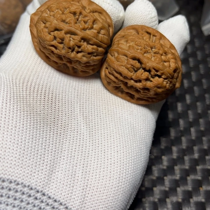 文玩核桃吊坠凤凰台