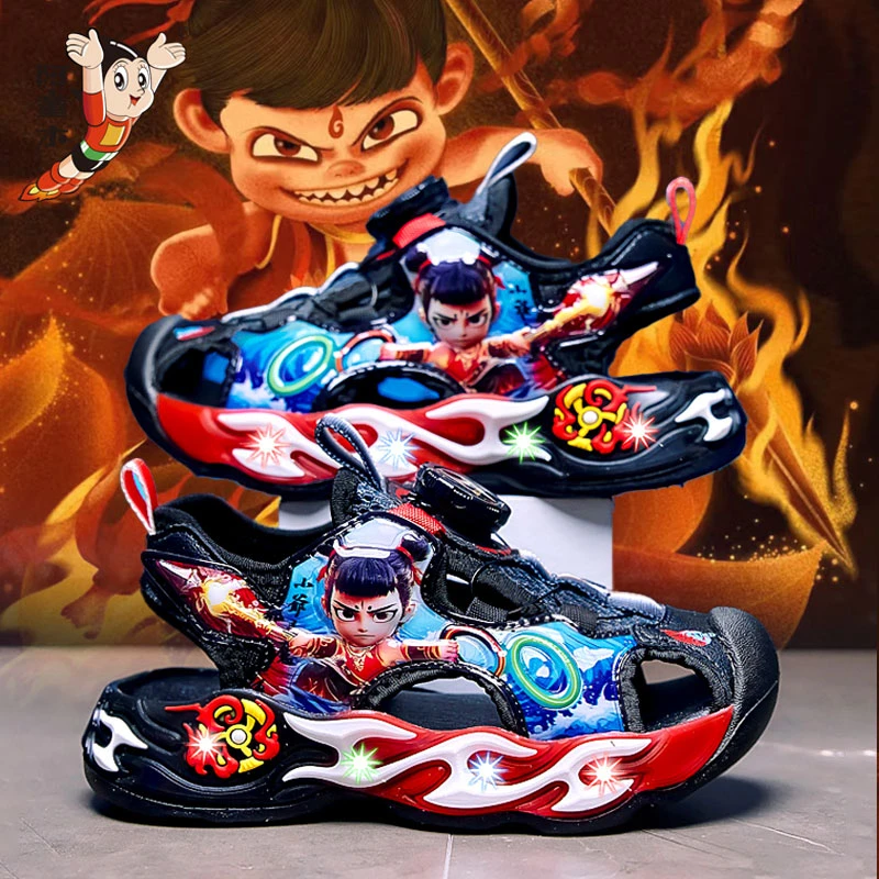 阿童木儿童哪吒凉鞋男童2025新款夏季帅气亮灯包头沙滩凉拖小男孩