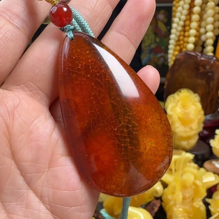 琥珀珠宝奇石未镶嵌