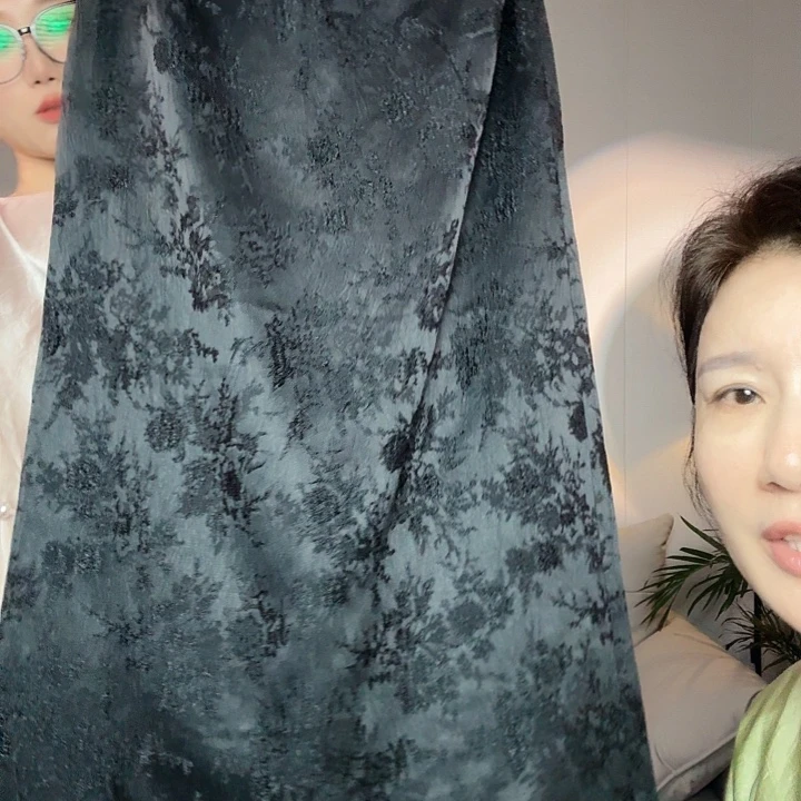 中吗半裙人丝去拍