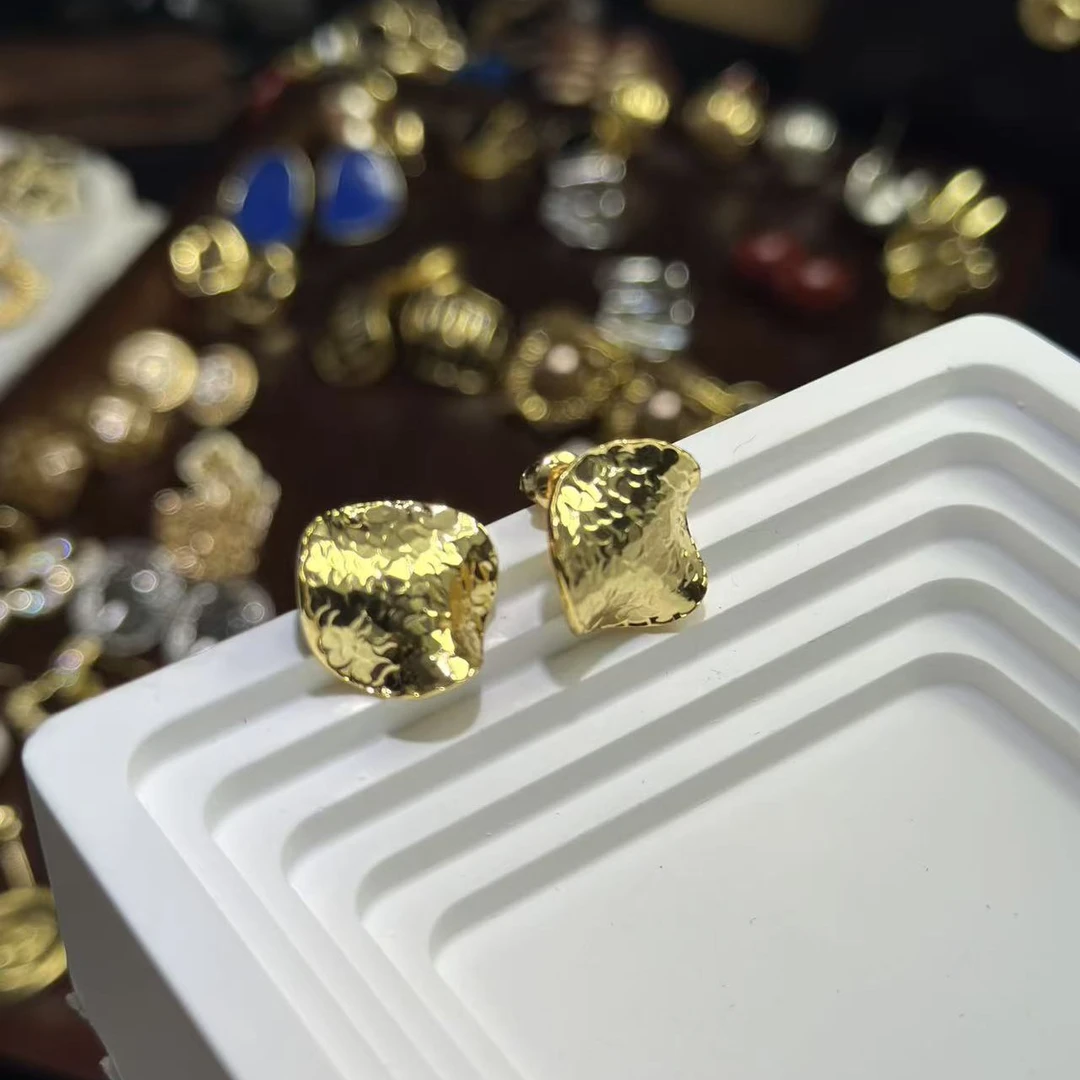 铜合金耳饰 铜合金耳饰 【褶皱圆形碎冰冰】时尚设计感耳饰
