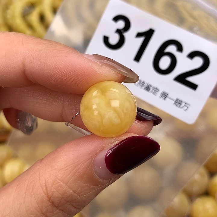 蜜蜡未镶嵌珠宝奇石15