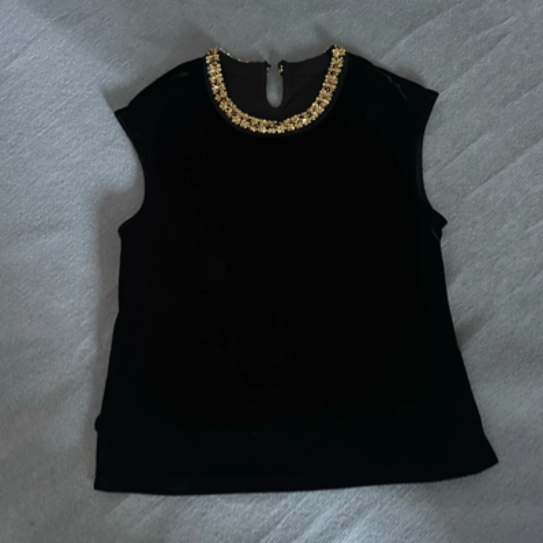 时尚百搭丝绒坎袖衫