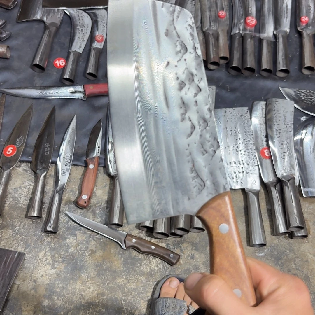 高碳锰钢云南阿老表手工锻打家用刀